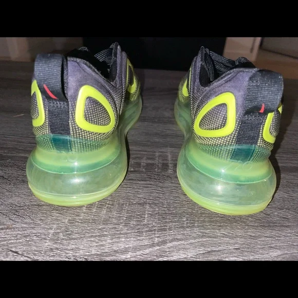 COPY - Nike Air Max 720 (GS) size 6.5Y - Picture 3 of 6
